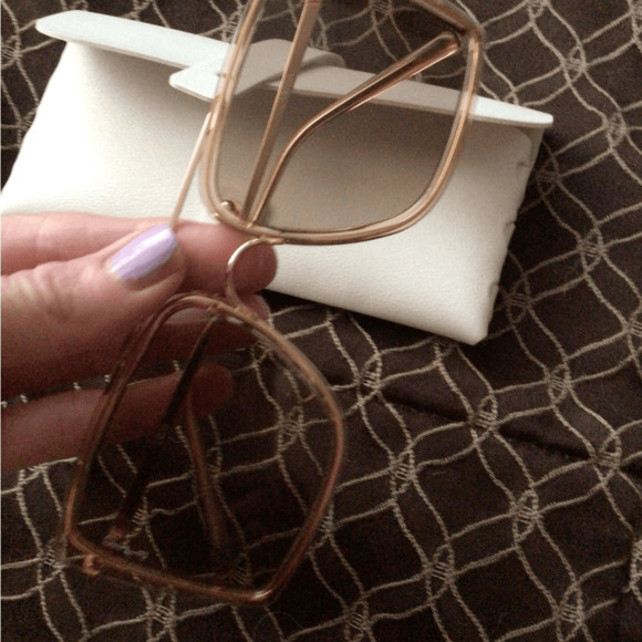 NEW! OTRA Velda sunglasses main image 6